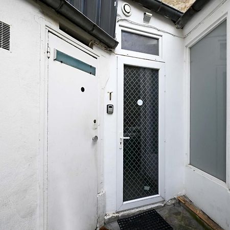 Apartamento 2 Bed Modern Fully Furnish Flat,Close To Buttes Chaumon Park París Exterior foto