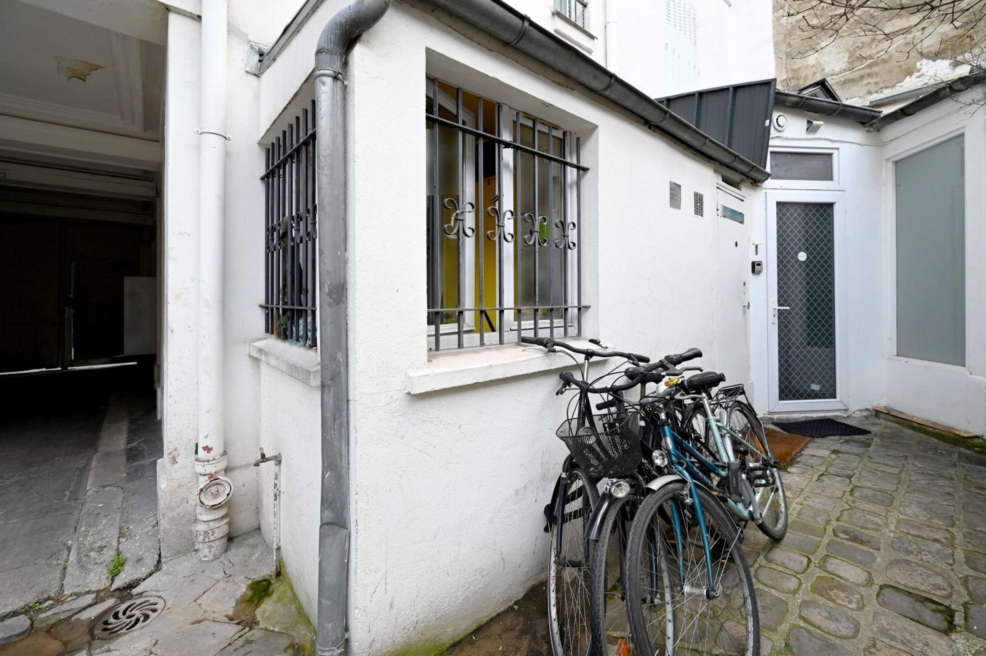 Apartamento 2 Bed Modern Fully Furnish Flat,Close To Buttes Chaumon Park París Exterior foto